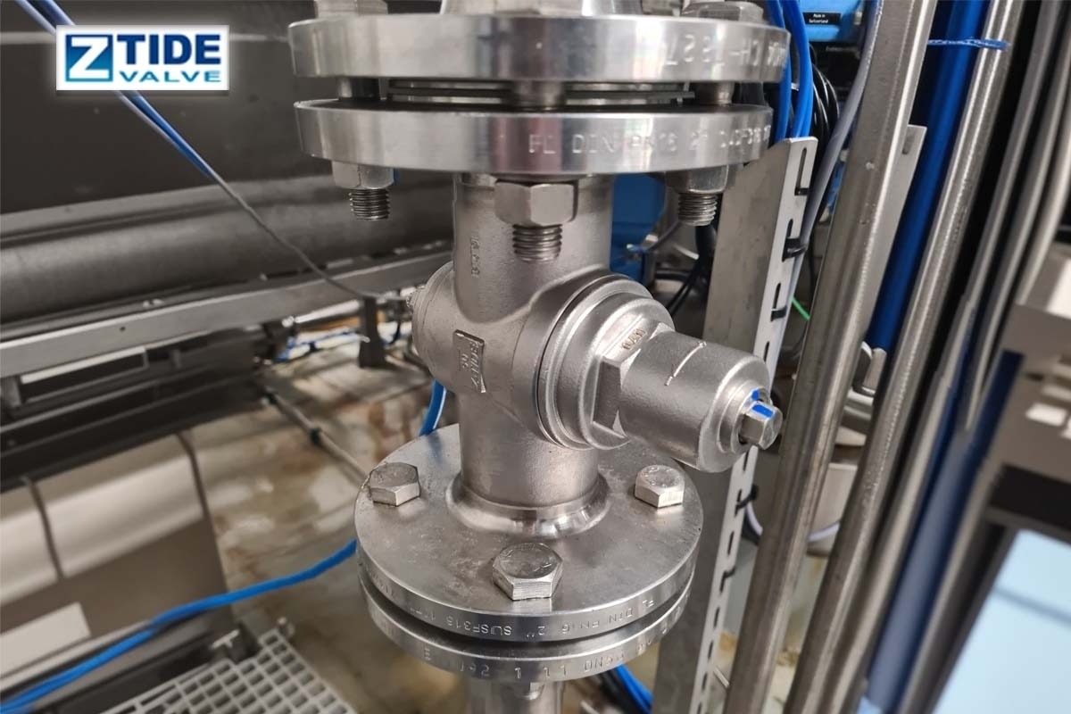 Válvula reductora de presión (PRV) en acero inoxidable dúplex para tuberías de agua de mar